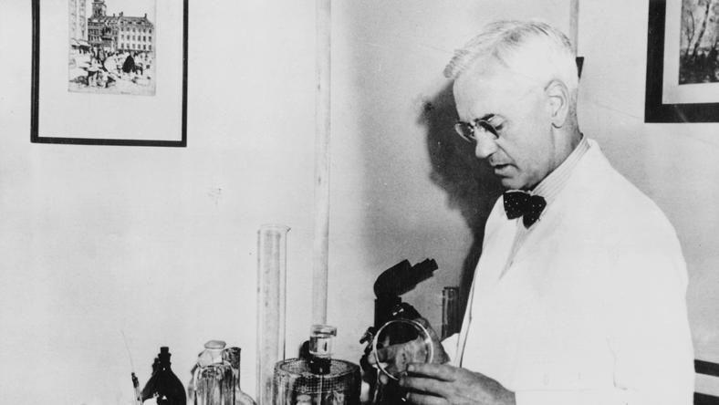 他不是药神,但他的发现改变了世界